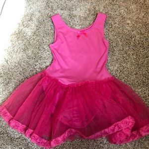 Girls leotard size M